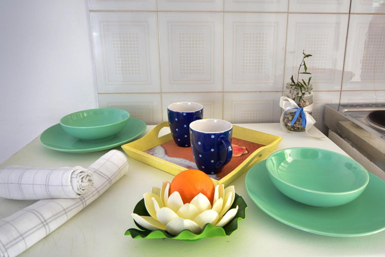 Merlyn Rooms Into The Nature, 100M From The Beach Dafnila Екстер'єр фото
